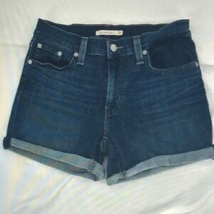 Levis Women's Mid Length Shorts Size 28 Denim Rolled Hem Medium Wash Classic